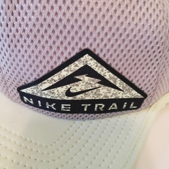 Nike Trail Dri Fit Gray/Yellow Running Hat Clasp  Adjustable Strap. - Picture 5 of 6